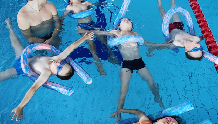 Rodzinnie, aktywnie i na sportowo, czyli wakacje w Aquaparku