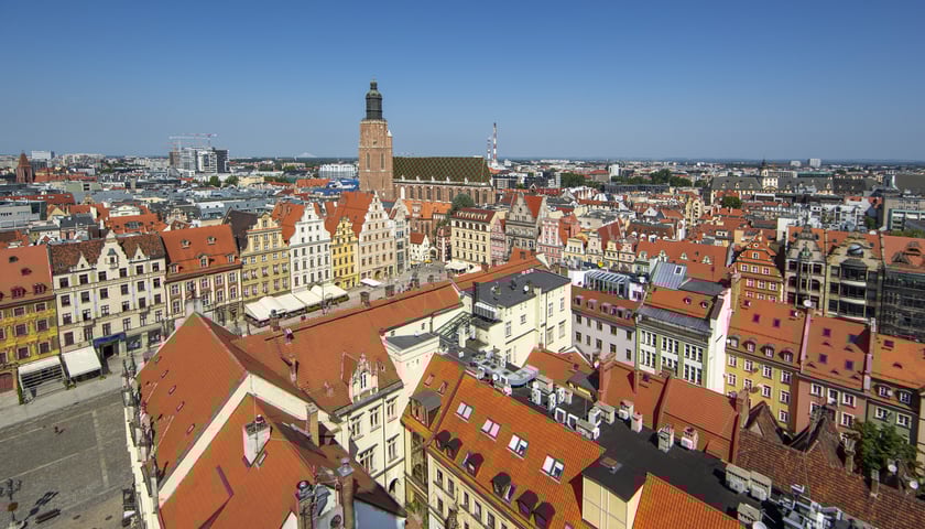 Na zdjęciu Panorama Wrocławia. Sprawdź aktualny stan rzeki Odry. Zobacz aktualną sytuację powodziową!