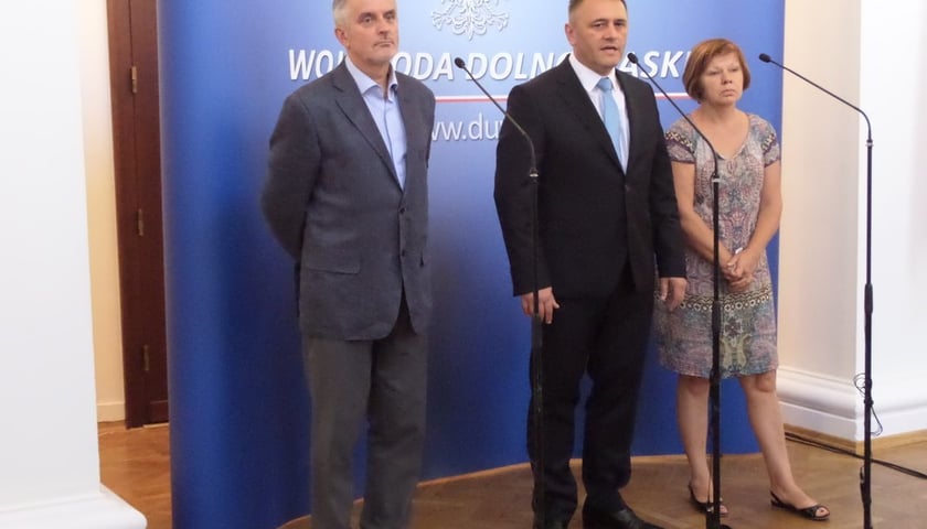 Wojewoda nie potwierdza odnalezienia złotego pociągu