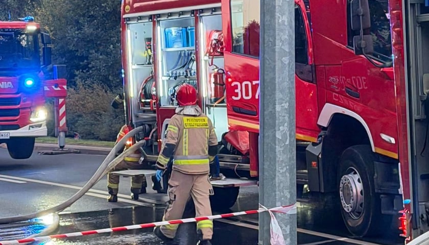 Pożar budynku mieszkalnego przy ul. Królewieckiej 77 we Wrocławiu, 06.10.2026 r.