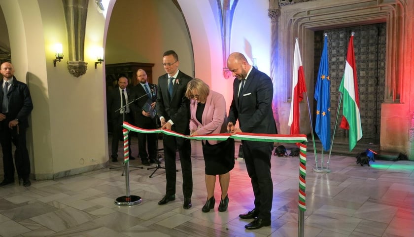 Konsulat Węgier otwarty