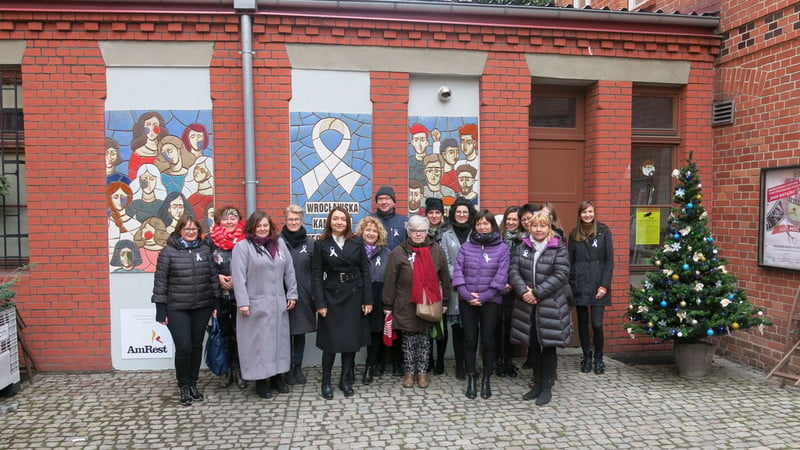 Kampania „Biała wstążka” - we Wrocławiu odsłonięto specjalny mural