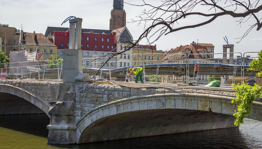 Remontują strażnice przy moście Pomorskim Północnym