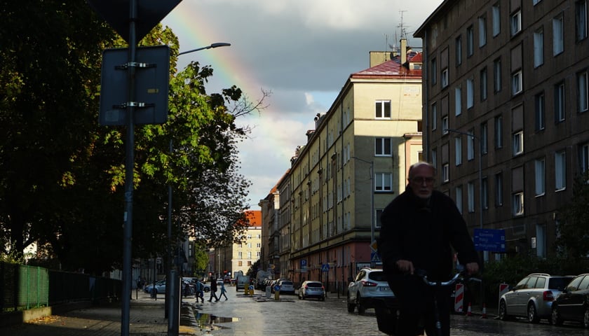 Na zdjęciu piątkowa tęcza nad Wrocławiem
