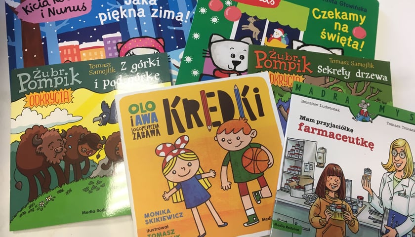 Na zdjęciu książeczki dla dzieci, które można wygrać w konkursie, m.in. z serii Kicia Kocia, Żubr Pompik, Mądra Mysz