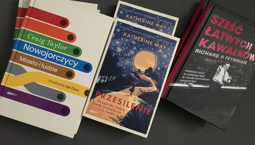 Na zdjęciu książki Wydawnictwa Znak, które można wygrać w konkursie