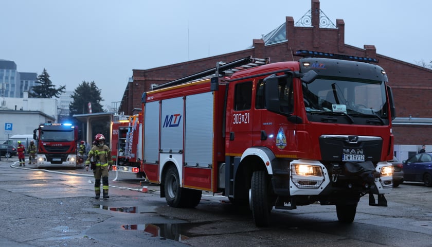 Akcja straży pożarnej przy ul. Robotniczej przy usuwaniu wycieku gazu