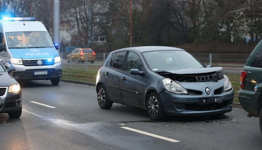 Na zdjęciu wypadek przy Hallera