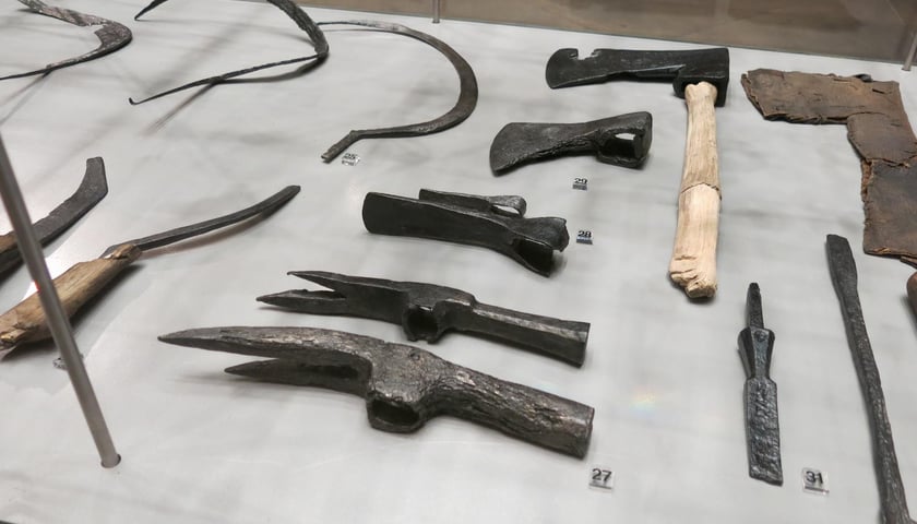 Przedmioty odnalezione podczas prac archeologicznych na Nowym Targu we Wrocławiu