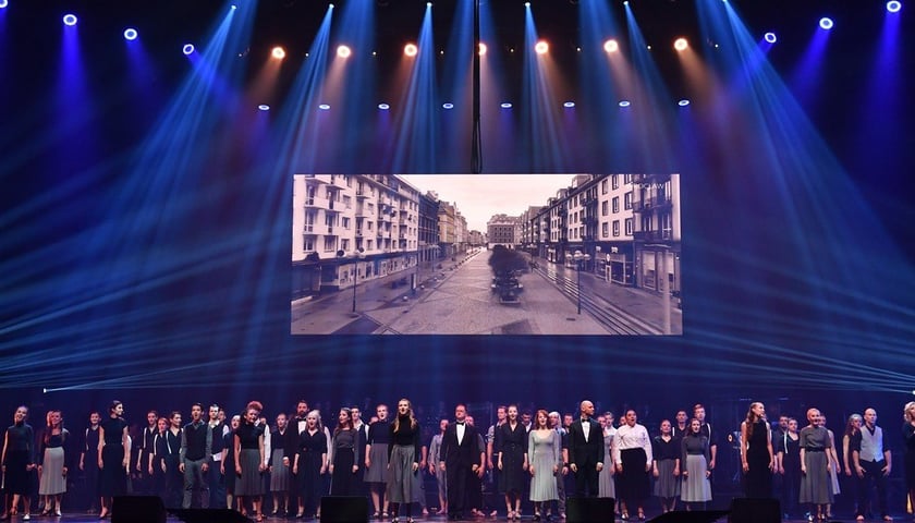 Widowisko „75, czyli powojenna historia Wrocławia" [ZOBACZ]