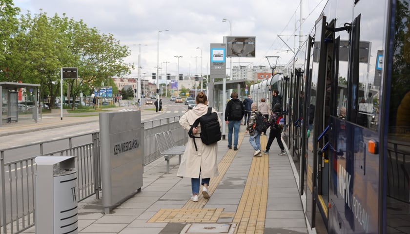Przystanek Kępa Mieszczańska na nowej trasie tramwajowej przez Popowice