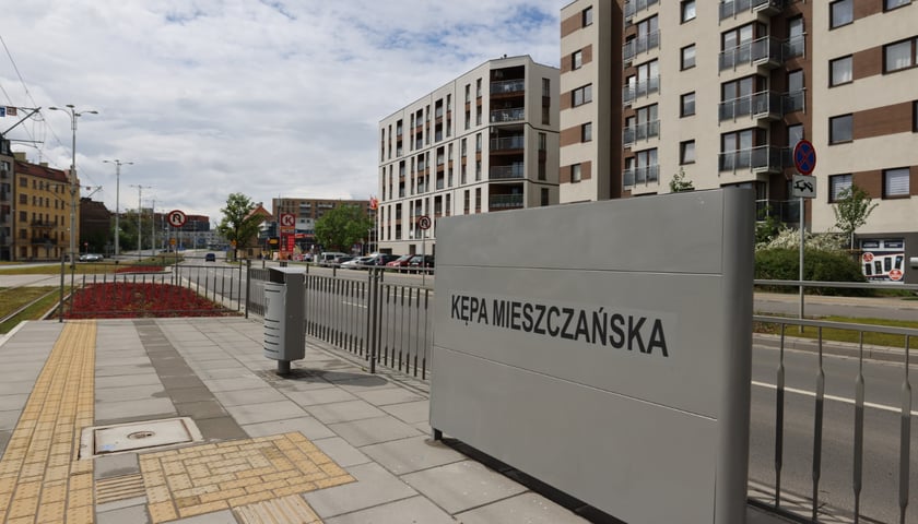 Przystanek Kępa Mieszczańska na nowej trasie tramwajowej przez Popowice