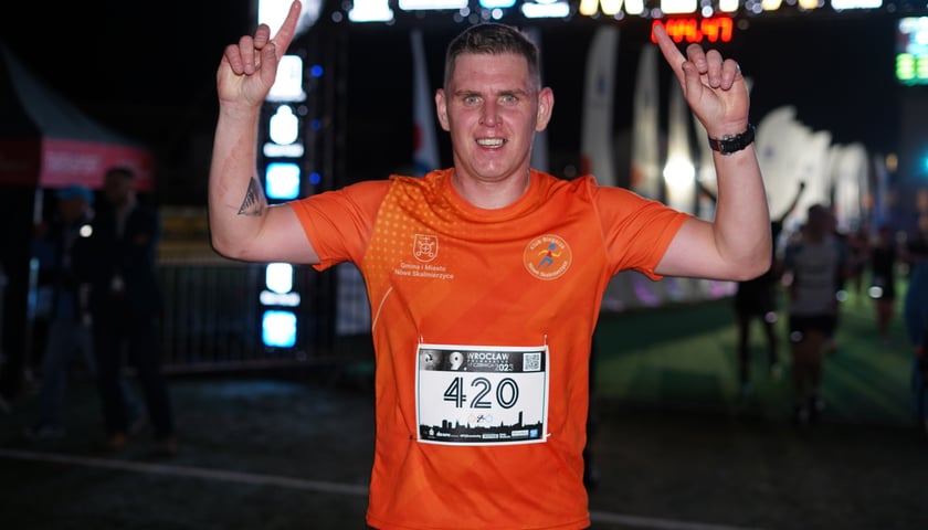 9. Nocny Wrocław Półmaraton - zdjęcia uczestników, 17 czerwca 2023 r.