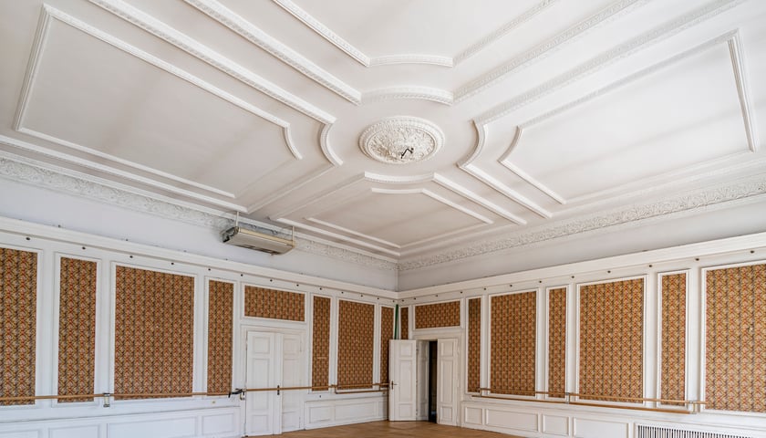 Zabytkowa kamienica, którą Teatr Muzyczny Capitol wystawił na sprzedaż 