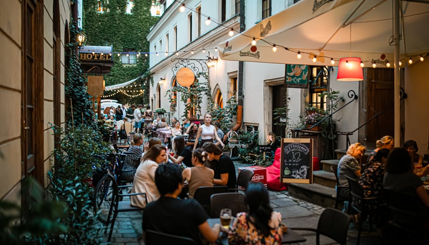 Patio Czarna Magia