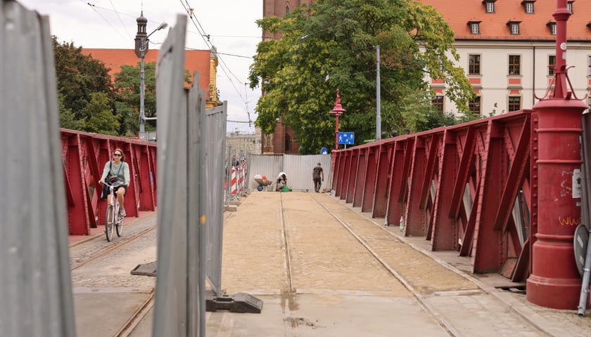 Remont mostu Piaskowego dobiega końca. Trwają ostatnie prace wykończeniowe.