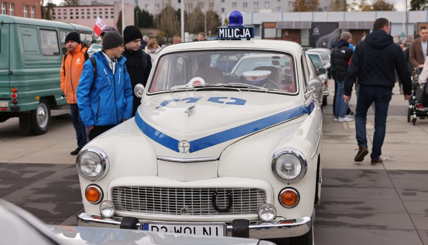 Milicyjna warszawa na zlocie pod Zajezdnią we Wrocławiu