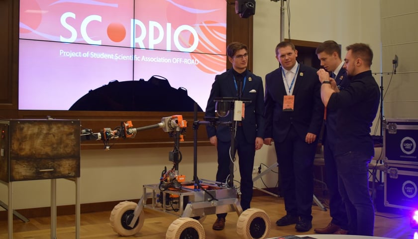 <p>Prezentacja łazika marsjańskiego Scorpio 8 (21 listopada 2023)</p>