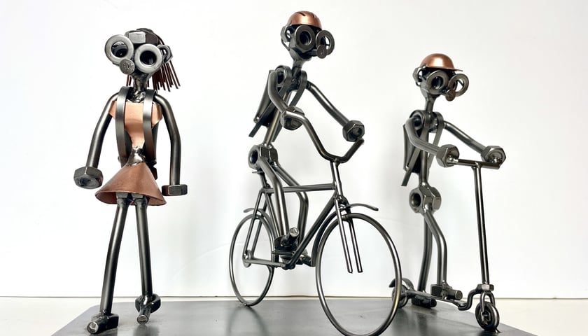 Statuetka przechodnia konkursu na Najbardziej mobilnie aktywną szkołę we Wrocławiu