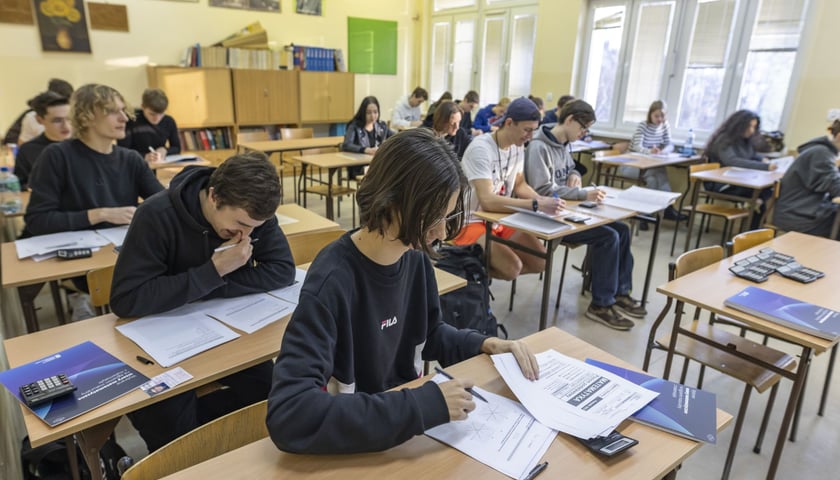 Matura próbna w XV LO we Wrocławiu w 2022 r.