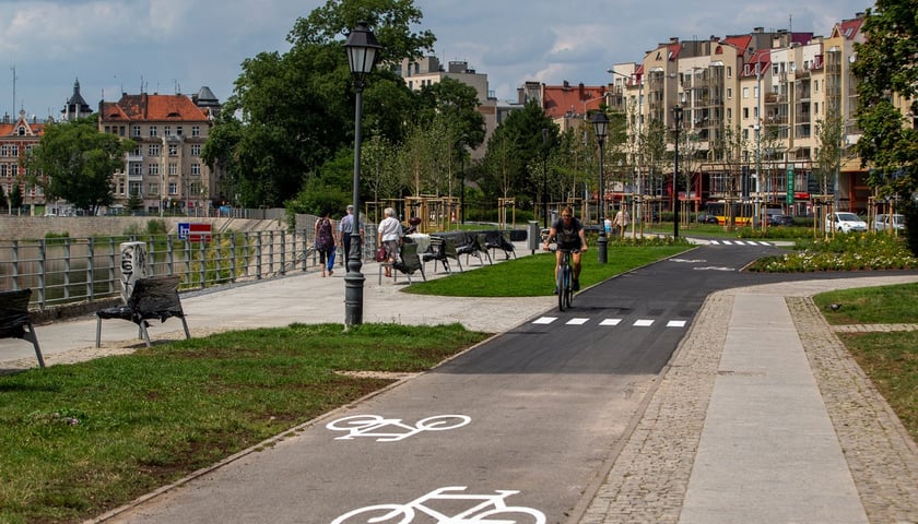 Trasa rowerowa przy Bulwarze Słonecznym