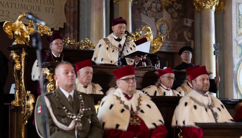 Uroczystość akademicka w Auli Leopoldyńskiej. Zdjęcie ilustracyjne
