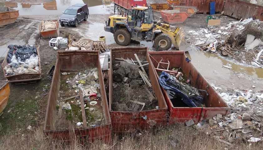 Nielegalne składowisko odpadów przy ul. Szczecińskiej