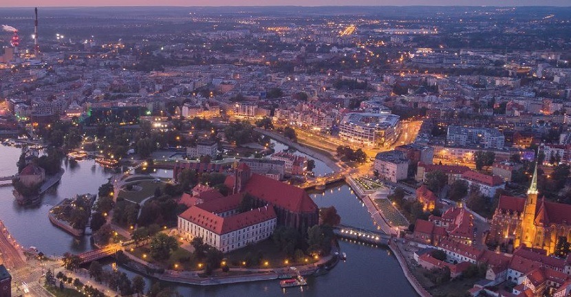 Projekt budżetu Wrocławia na 2022 r. skierowany przez radnych do drugiego czytania