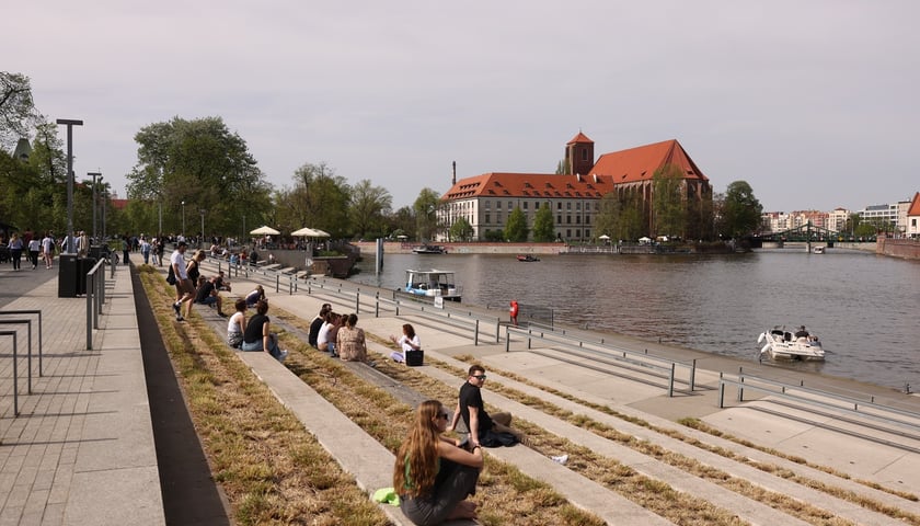Sezon żeglugowy na Odrze. Statki, łodzie i kajaki na Odrze we Wrocławiu