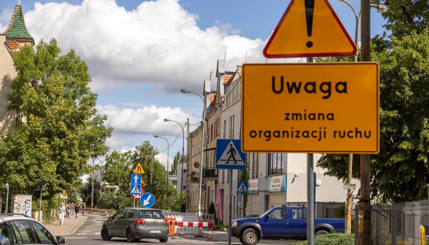 Zdjęcie archiwalne z remontu ul. Dolnobrzeskiej od Krępickiej do Błońskiej. 10 sierpnia drogowcy wkroczą na odcinek od Średzkiej do Krępickiej