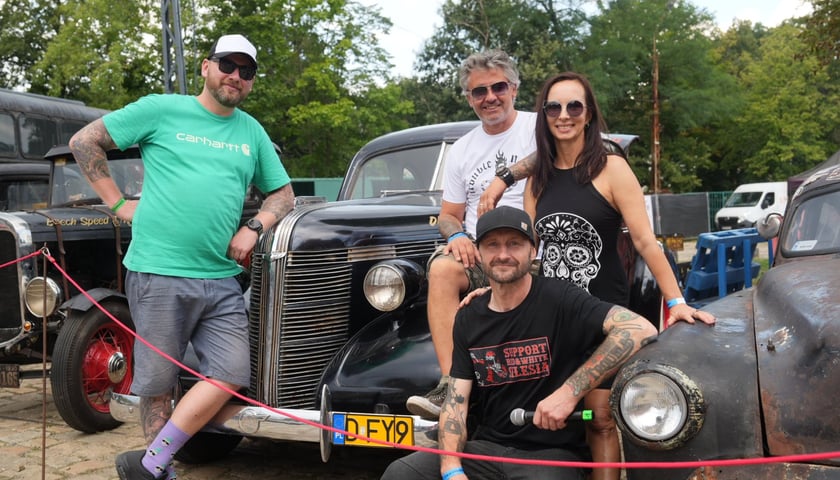 Kustom Konwent w Czasoprzestrzeni