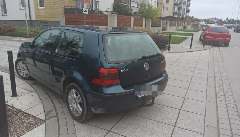Przykłady nieprawidłowego parkowania