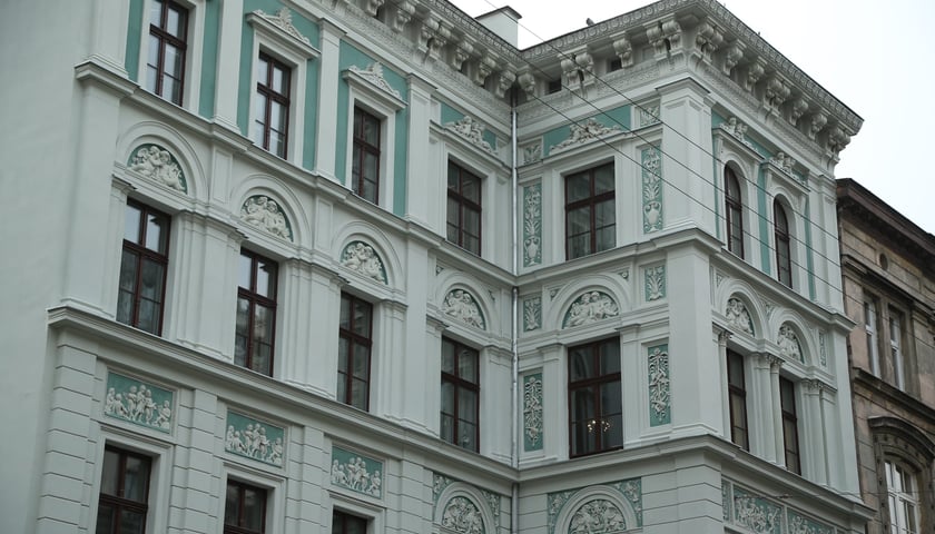 Budynek przy ul. Kniaziewicza 17 po remoncie