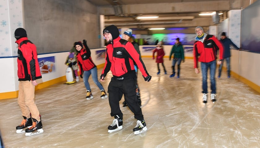 Lodowisko na Stadionie Wrocław kończy sezon. Promocyjne ceny