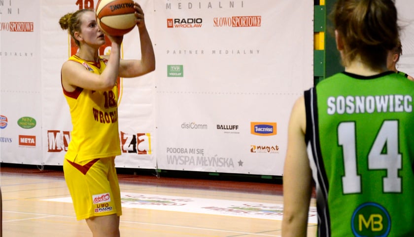 Koszykarki Ślęzy wracają na parkiet