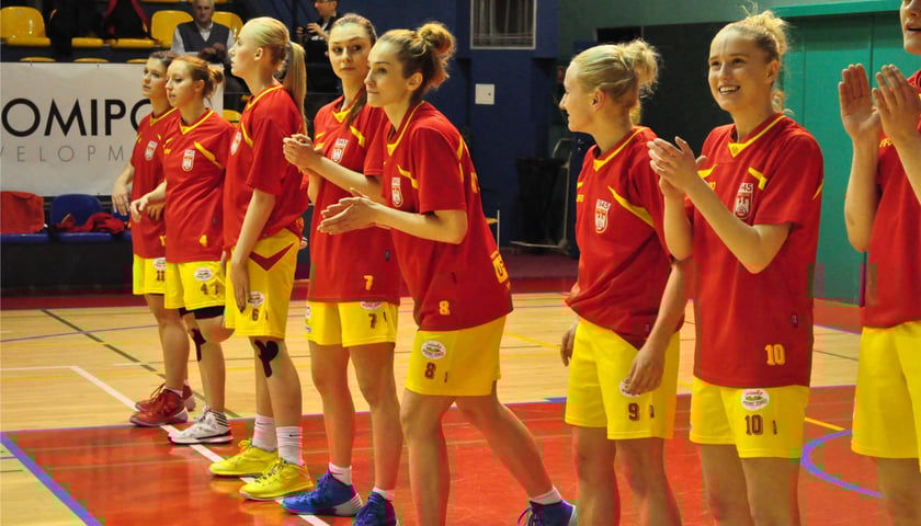 Ślęza wygrywa w Pabianicach