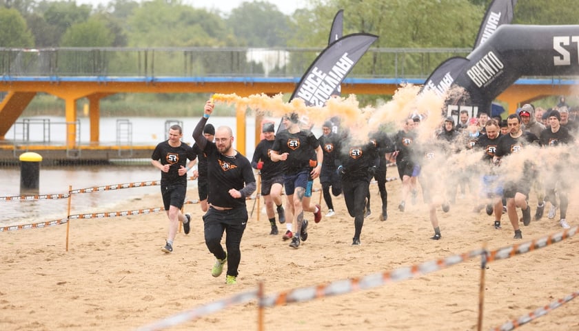 Uczestnicy Survival Race Wrocław 2025