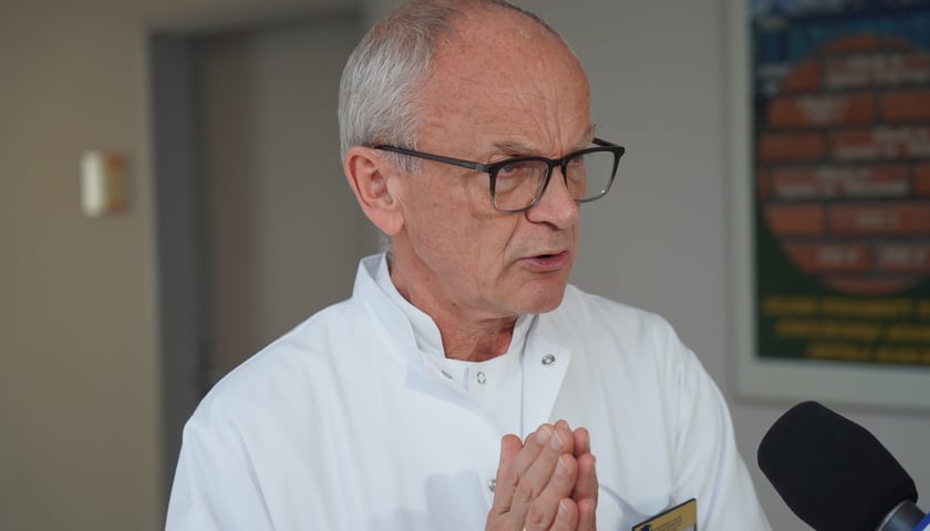 <p>prof. Piotr Ponikowski</p>