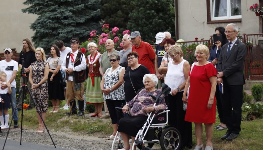 W Pawłowie Trzebnickim przy budynku dawnej szkoły zorganizowano wystawę poświęconą pierwszej polskiej szkole na Dolnym Śląsku