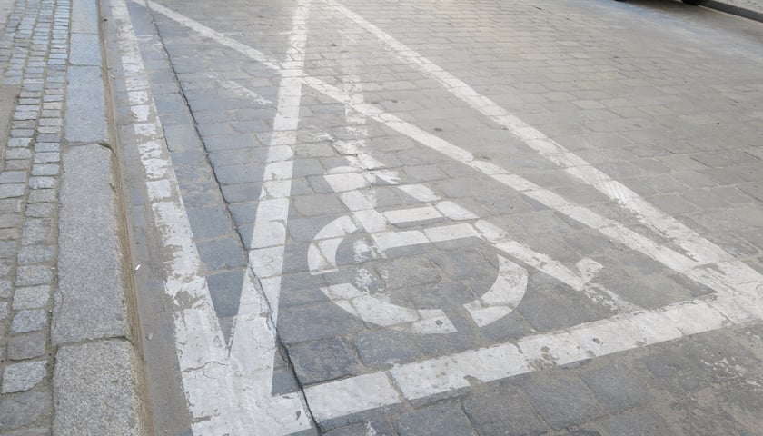 Mniej pracy dla niepełnosprawnych?