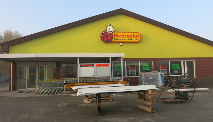 Biedronka na Wojnowie i Kaufland na Biskupinie