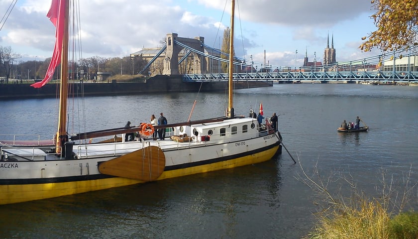 Wielka bandera na „Złotej Kaczce”