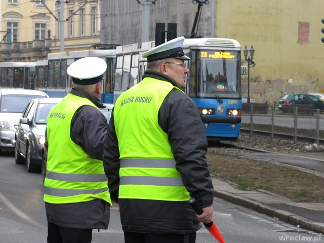Mogą być korki na ul. Kazimierza Wielkiego (ZDJĘCIA)