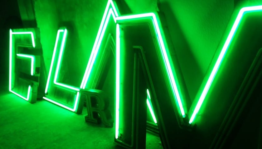 Neon Side na razie na jedną noc