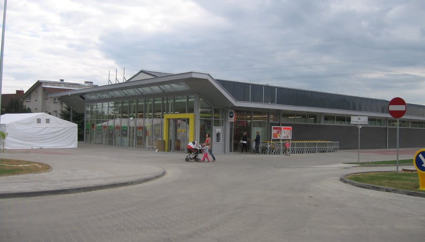 Nowa Biedronka na Nowym Dworze