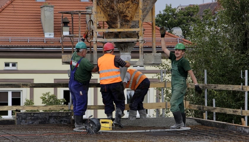 Szkoła przy ul. Górnickiego nabiera kształtów [ZDJĘCIA, WIZUALIZACJE]