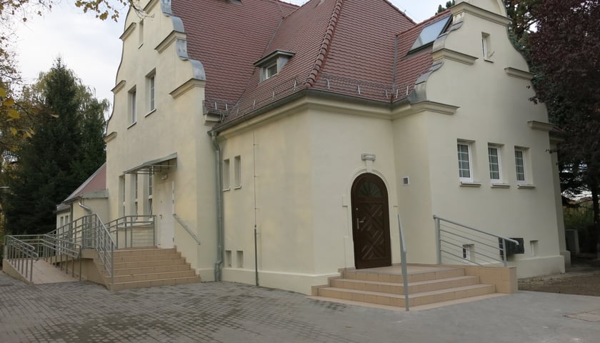 Kardynał otworzył na Brochowie Centrum Geriatryczne