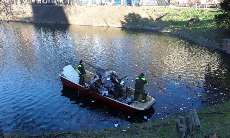 Wiosenne porządki w fosie?