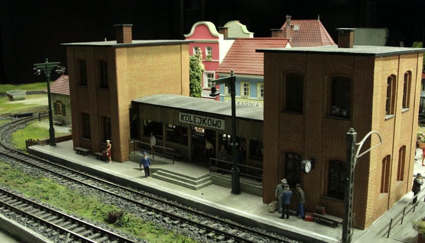 Od dziś we Wrocławiu największa makieta kolejki w Polsce [ZDJĘCIA]