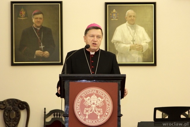 Złóż życzenia arcybiskupowi. Dziś zaprasza